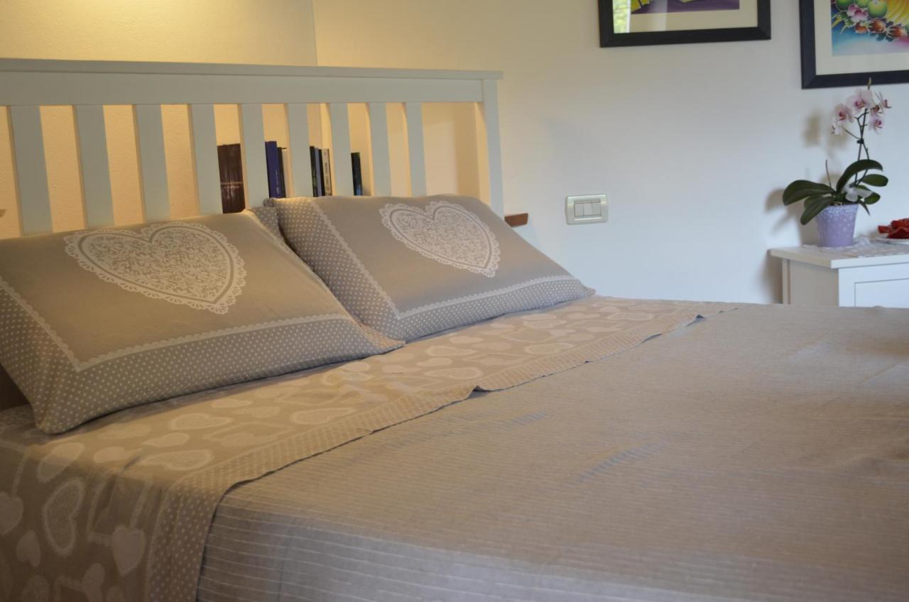 Ca Ulivi Bed & Breakfast อาลา ภายนอก รูปภาพ