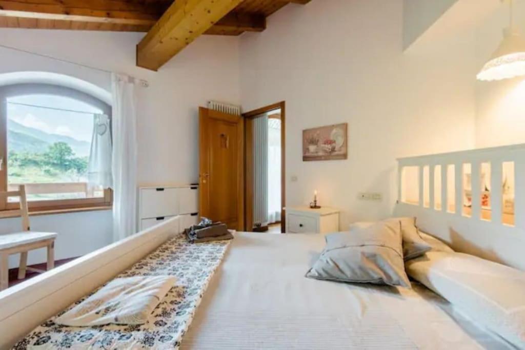 Ca Ulivi Bed & Breakfast อาลา ภายนอก รูปภาพ