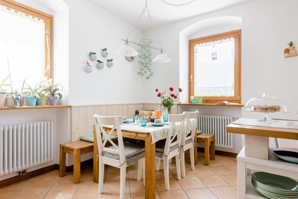 Ca Ulivi Bed & Breakfast อาลา ภายนอก รูปภาพ